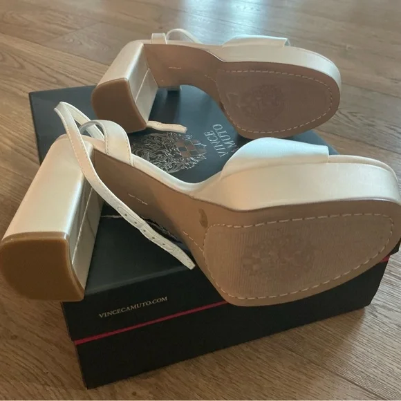 NEW Vince Camuto Pendry4 Platform Sandals - Picture 8 of 9